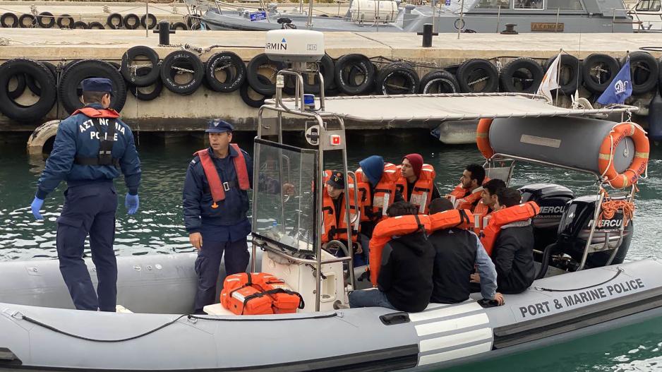 Υπό κράτηση 3 ύποπτοι διακινητές μεταναστών, έφτασαν με βάρκες στο Κάβο Γκρέκο