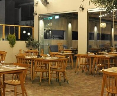 elia.backyard.restaurant_357277122_1032645401208203_4756094298636374676_n