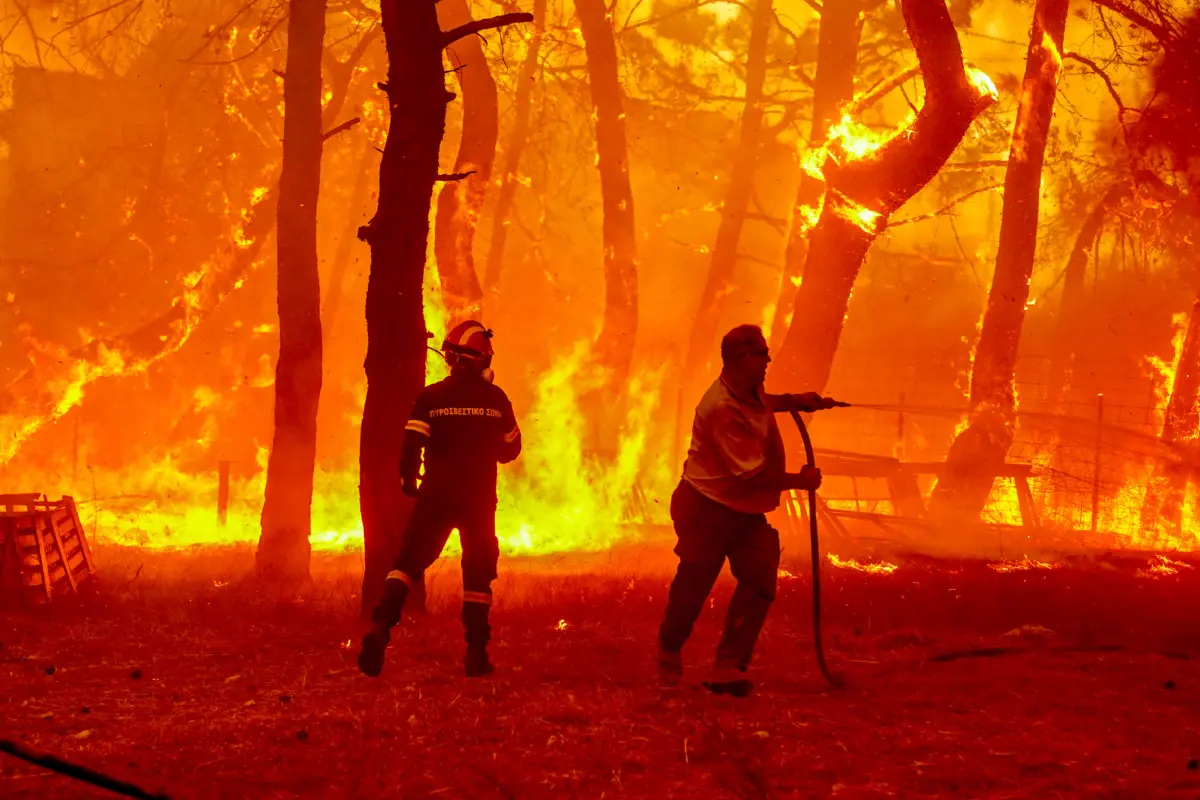 Για εντέκατη ημέρα μαίνεται η φωτιά στον Έβρο