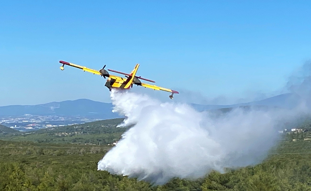 Ξεκινούν επιχειρήσεις τα αεροσκάφη της κυπριακής αποστολής στην Ελλάδα