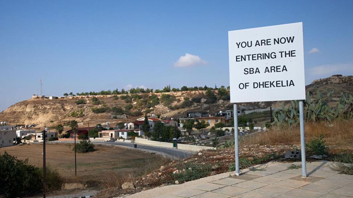 16 νέοι αστυνομικοί προσλήφθηκαν στις Βρετανικές Βάσεις – Στη Δεκέλεια η ορκωμοσία