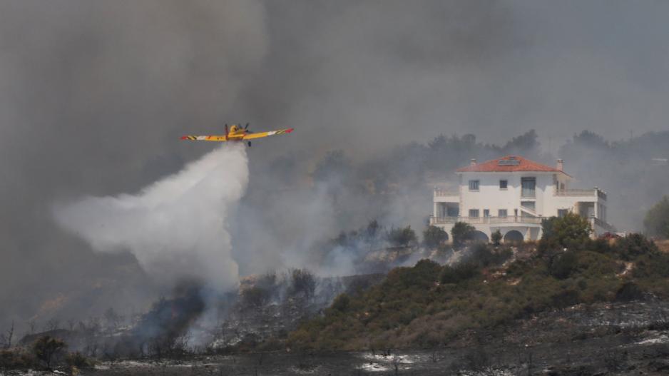 Η Ελλάδα στέλνει και 20 τόνους αντιπυρικού υγρού στην Κύπρο μέσω ΕΕ