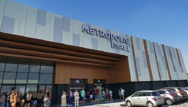 ΛΑΡΝΑΚΑ: Εκκενώθηκε προληπτικά το Metropolis Mall λόγω φωτιάς σε υποκατάστημα