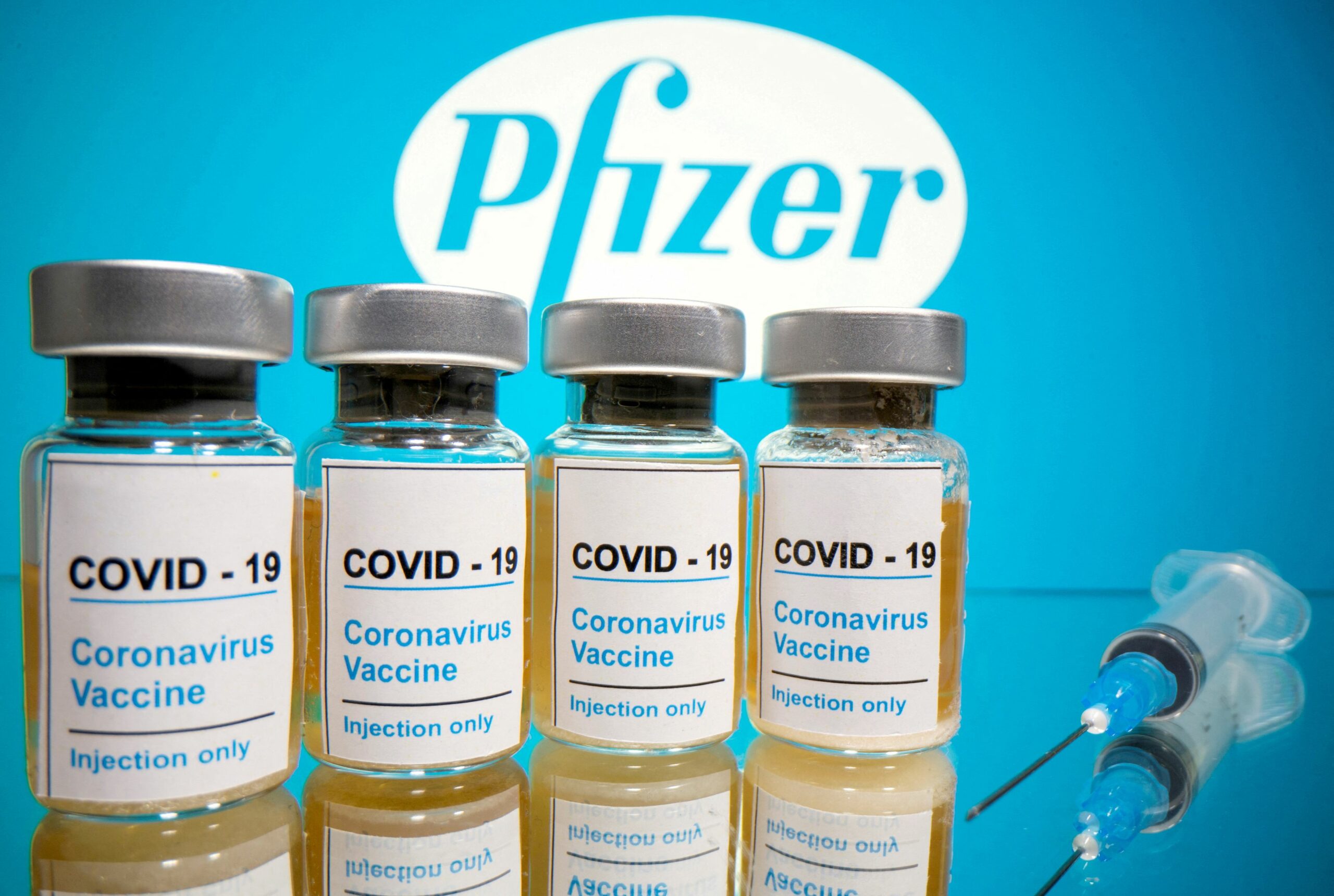COVID-19: Εγκρίθηκε το επικαιροποιημένο εμβόλιο της Pfizer