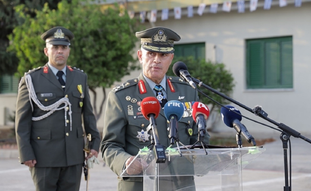 «Ηχηρό μήνυμα» για ρόλο ΕΦ στη στρατιωτική τελετή παράδοσης-παραλαβής Αρχηγού