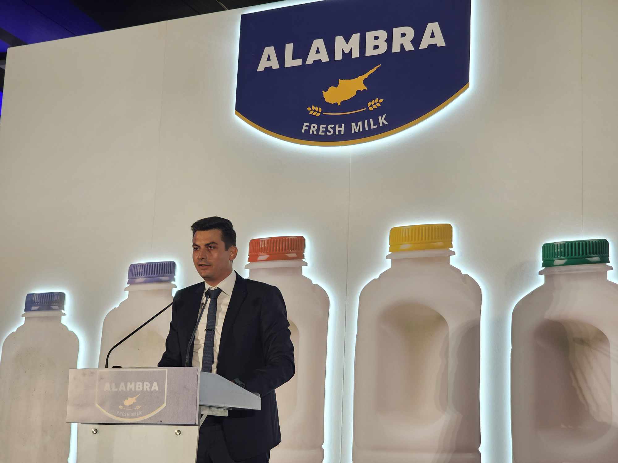 Ο Πρόεδρος της Δημοκρατίας εγκαίνιασε την νέα μονάδα της γαλακτοβιομηχανίας «Alambra» στην Αραδίππου (φώτο)