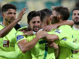 sol-goal-aek