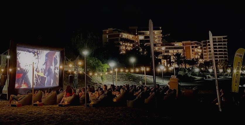 Ανοικτό cinema στη Μαρίνα Λάρνακας δίπλα στη θάλασσα για τρεις μοναδικές βραδιές
