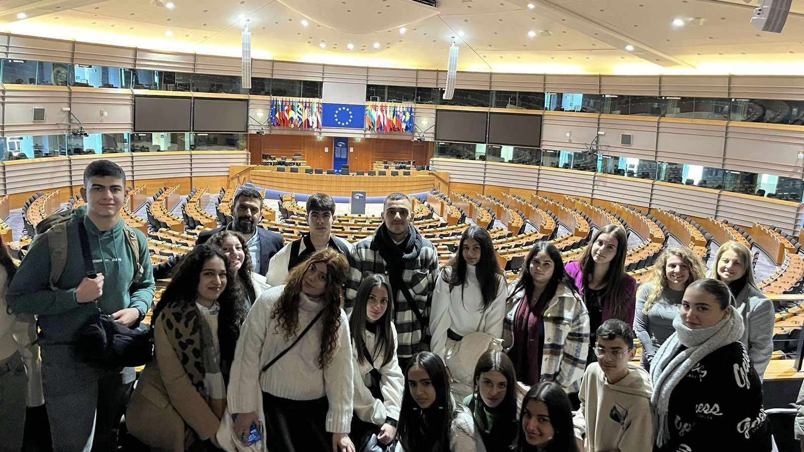 Η ομάδα του προγράμματος Erasmus + – Διαπίστευση του Λυκείου Αγίου Γεωργίου Λάρνακας, στο Ευρωπαϊκό Κοινοβούλιο, στις Βρυξέλλες, το Parlamentarium και το Σπίτι Ευρωπαϊκής Ιστορίας