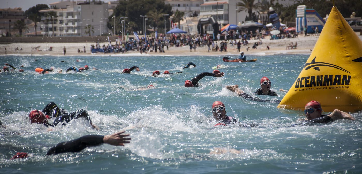 Πάνω από 300 αθλητές συμμετείχαν σε κολυμβητικό μαραθώνιο στην Αγία Νάπα