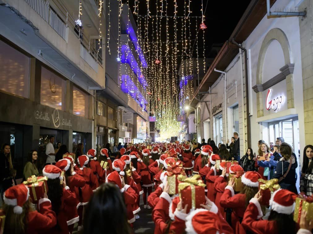 Αυτοί οι δρόμοι θα κλείσουν στη Λάρνακα λόγω της χριστουγεννιάτικης παρέλασης