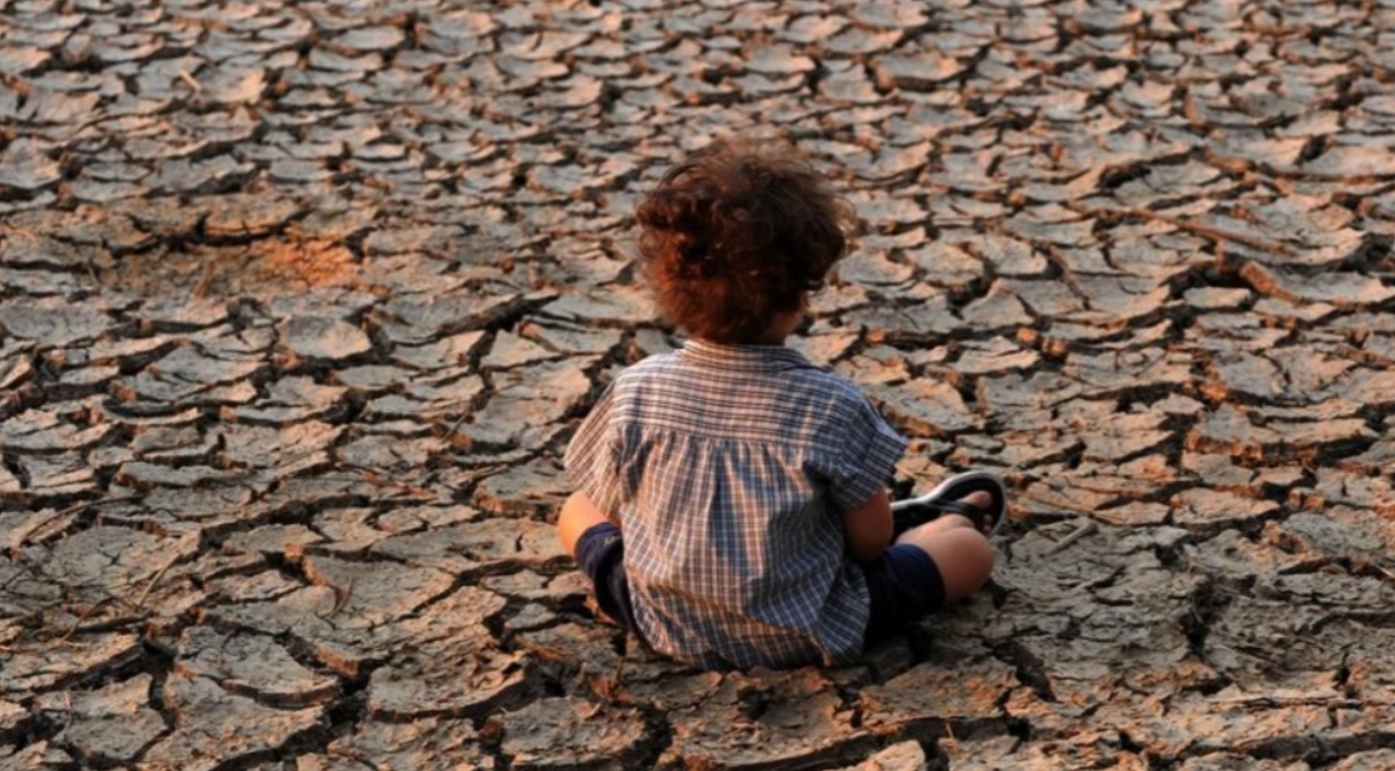 Κλιματική αλλαγή: Πώς επηρεάζει τα παιδιά – «Ένα στα 3 εκτίθεται σε ακραία καιρικά φαινόμενα»