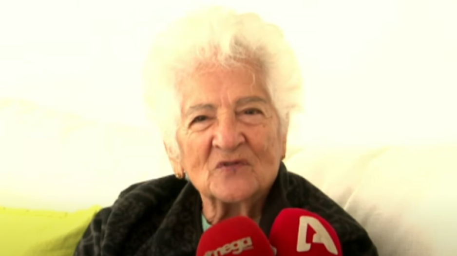Στα 85 της κατάφερε να αποφοιτήσει, από τη Φιλοσοφική Σχολή του Πανεπιστημίου Κύπρου  (βίντεο)