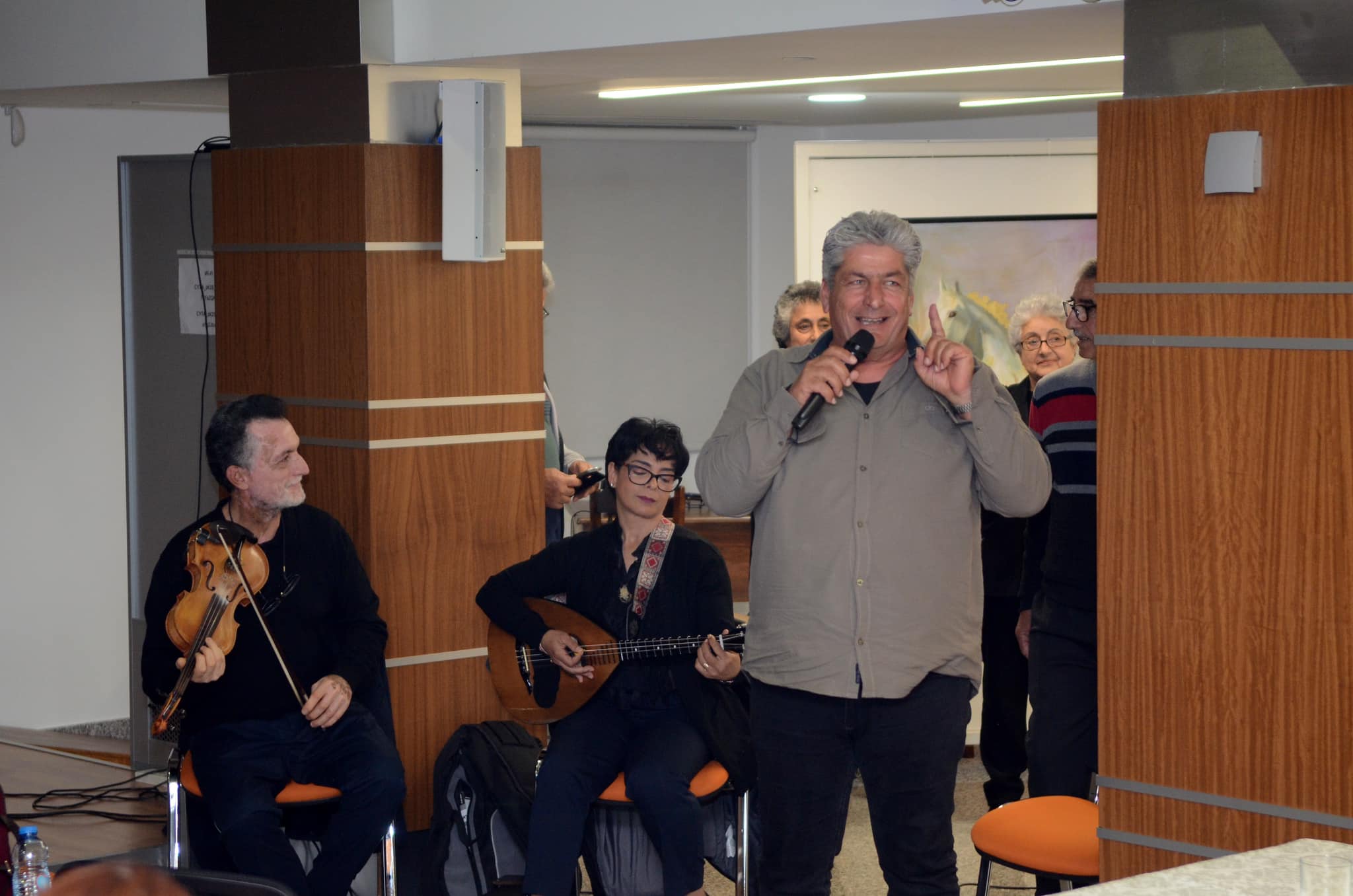 Η Παγκόσμια Ημέρα Ποίησης γιορτάστηκε στη Λάρνακα με τιμώμενο τον μεγάλο λαϊκό ποιητή Ανδρονικό Κατσιαντώνη (φώτο)