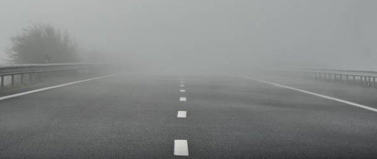 Οδηγοί προσοχή! Πυκνή ομίχλη στον αυτοκινητόδρομο από την περιοχή Κόρνου μέχρι τη Λευκωσία