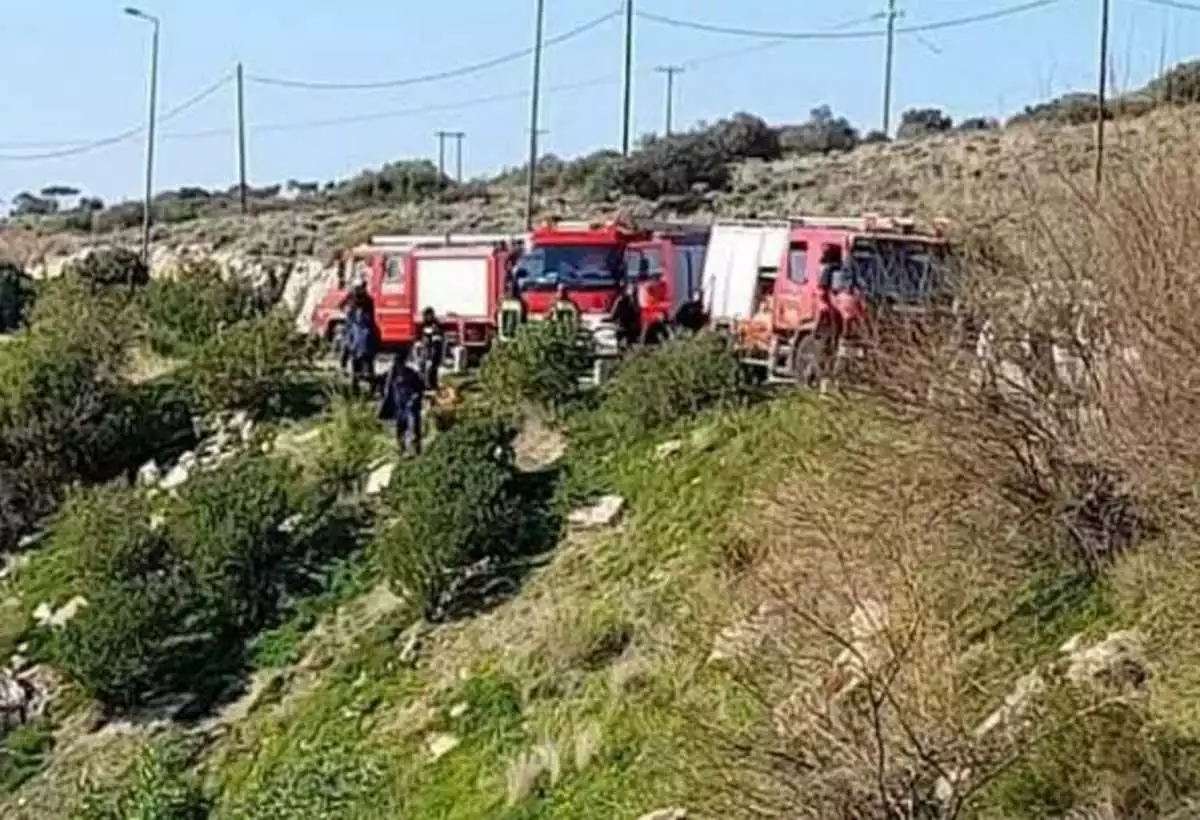 Μοτοσικλετιστής κατέπεσε σε γκρεμό 40 μέτρων – Διασώθηκε από την Πυροσβεστική