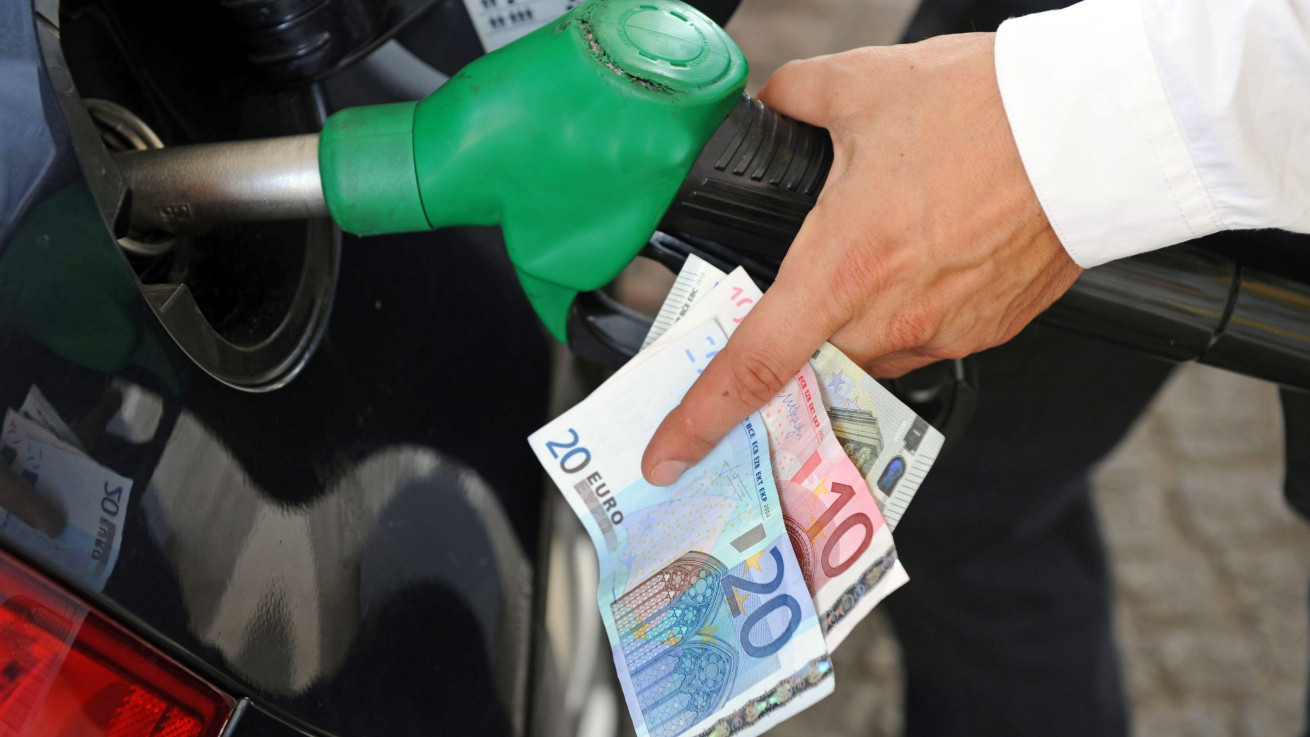 Πέραν των 8,3 σεντ σε τρεις επαρχίες οι αυξήσεις στα καύσιμα (βίντεο)