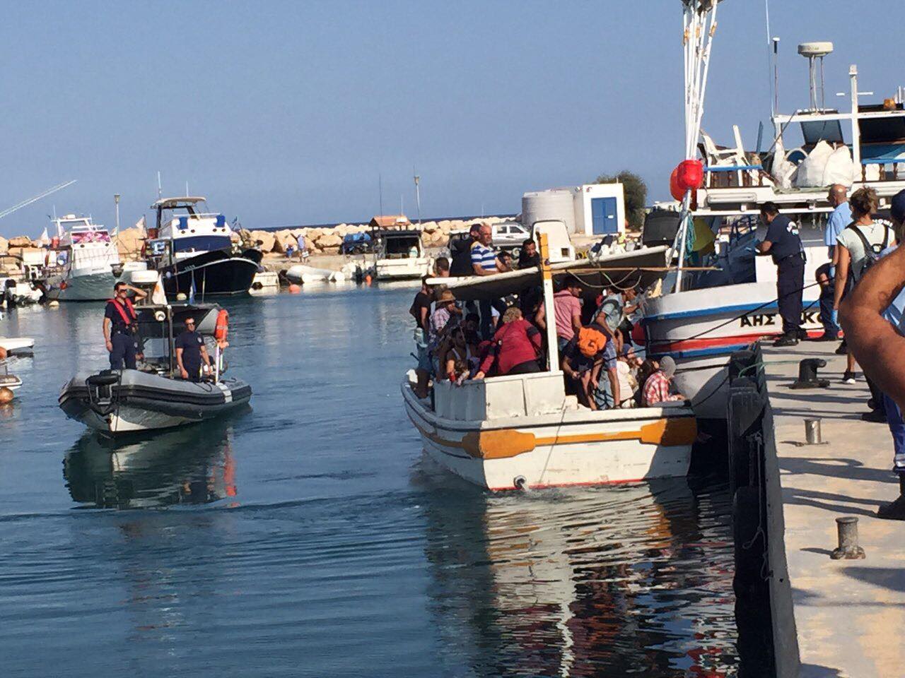 Νέο πλοιάριο με μετανάστες εντοπίστηκε ανοικτά του Κάβο Γκρέκο – Στη Λάρνακα το πλοιάριο με τους 32 μετανάστες