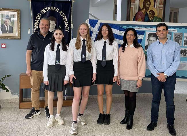 Πρώτο βραβείο για το Γυμνάσιο Πετράκη Κυπριανού Λάρνακας στον Παγκύπριο Διαγωνισμό Στατιστικής