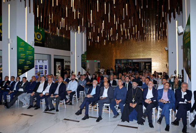 Πραγματοποιήθηκε η δημοσιογραφική διάσκεψη της ΑΕΚ για τα 30 χρόνια ζωής του ενοποιημένου σωματείου της Λάρνακας και των 100 χρόνων ιστορίας
