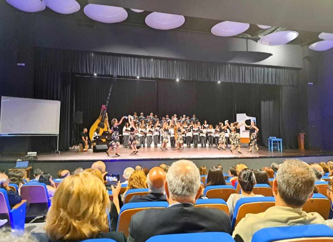 Mε επιτυχία η μουσικοχορευτική παράσταση «Αφιέρωμα στον Γιώργο Ζαμπέττα» από τον Δημοτικό Πολιτιστικό Όμιλο Αθηένου