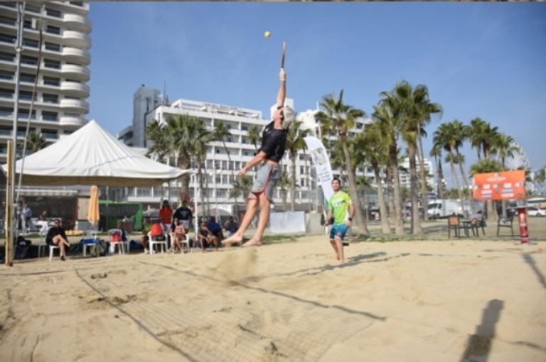 Εννιά μέρες με Πέντε διεθνή τουρνουά beach tennis στη Λάρνακα
