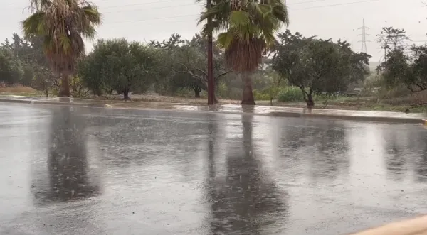Έντονες βροχοπτώσεις σε αρκετές περιοχές της Κύπρου  (βίντεο)