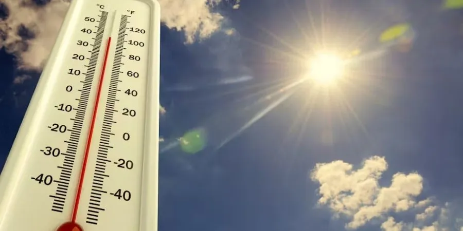 Σκόνη και σήμερα στην ατμόσφαιρα – Στους 33 βαθμούς η θερμοκρασία