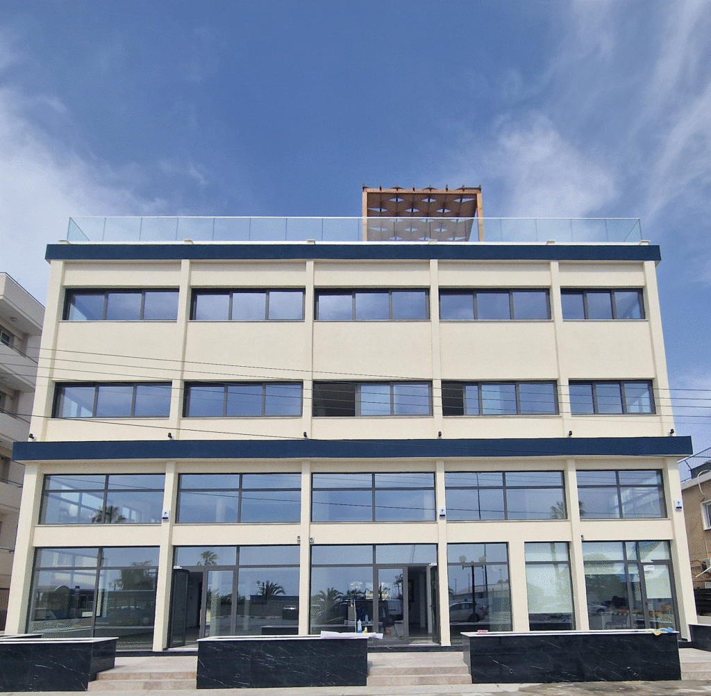 Εγκαίνια του Ανανεωμένου Comarine Business Center στο Λιμάνι της Λάρνακας