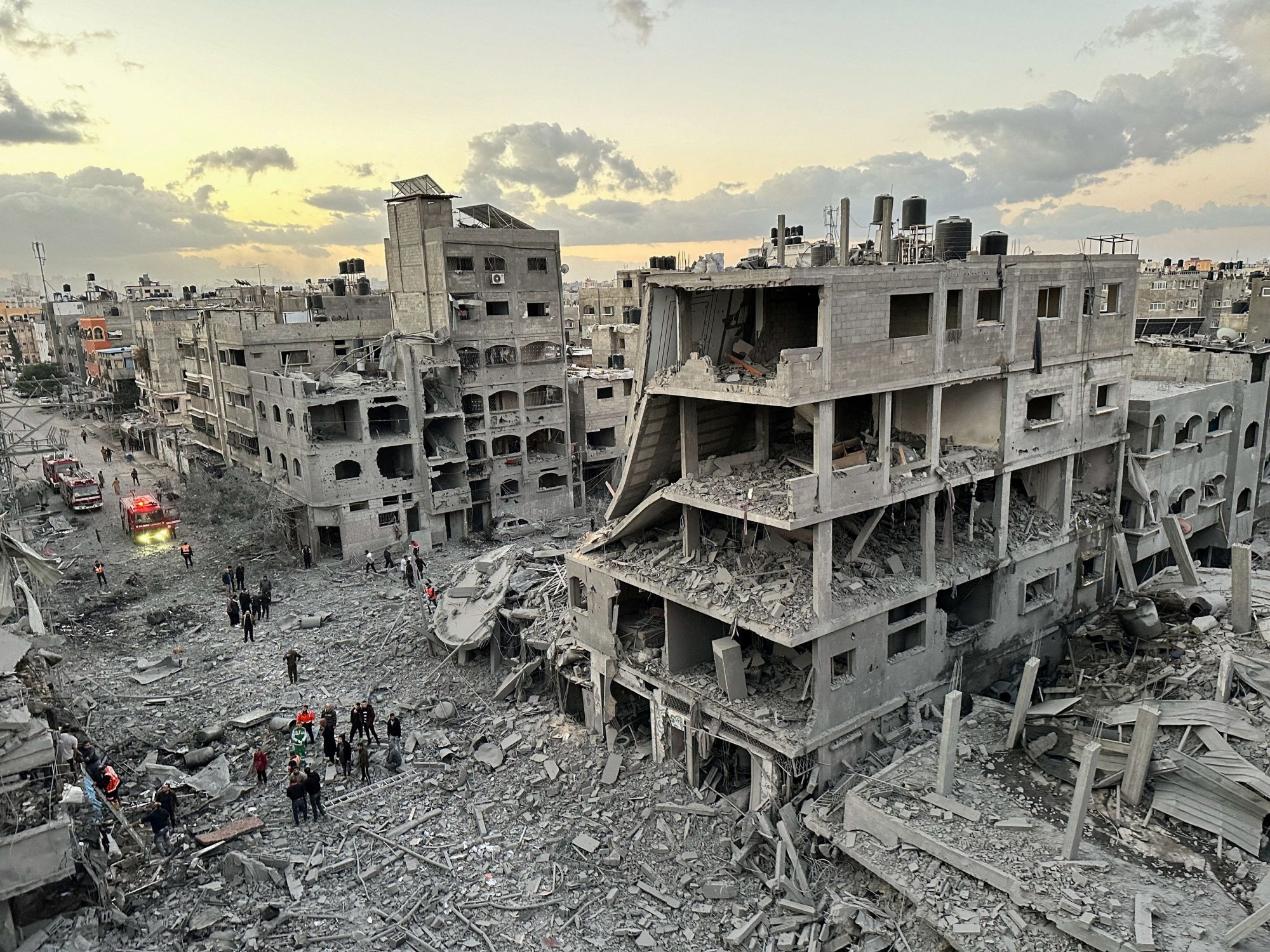 Τεράστια η υλική καταστροφή στη Γάζα, ενώ τις 34.000 φθάνουν οι νεκροί
