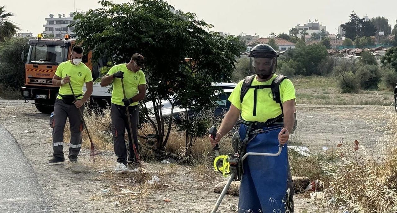 Συνεχίζονται οι εργασίες καθαρισμού στην Λάρνακα