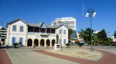 Europa_Square_-_Larnaca_District_Administration_building_and_Statue_of_Zeno_Cyprus