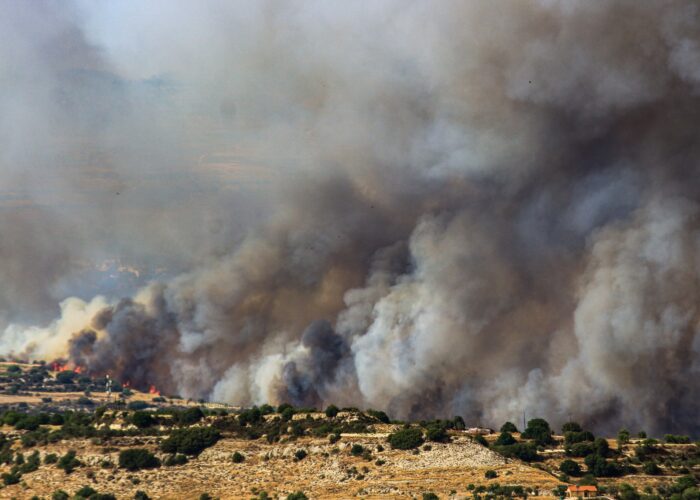 Αναζωπυρώθηκε η πυρκαγιά στην Πάφο – «Έπιασαν» δουλειά 5 πτητικά