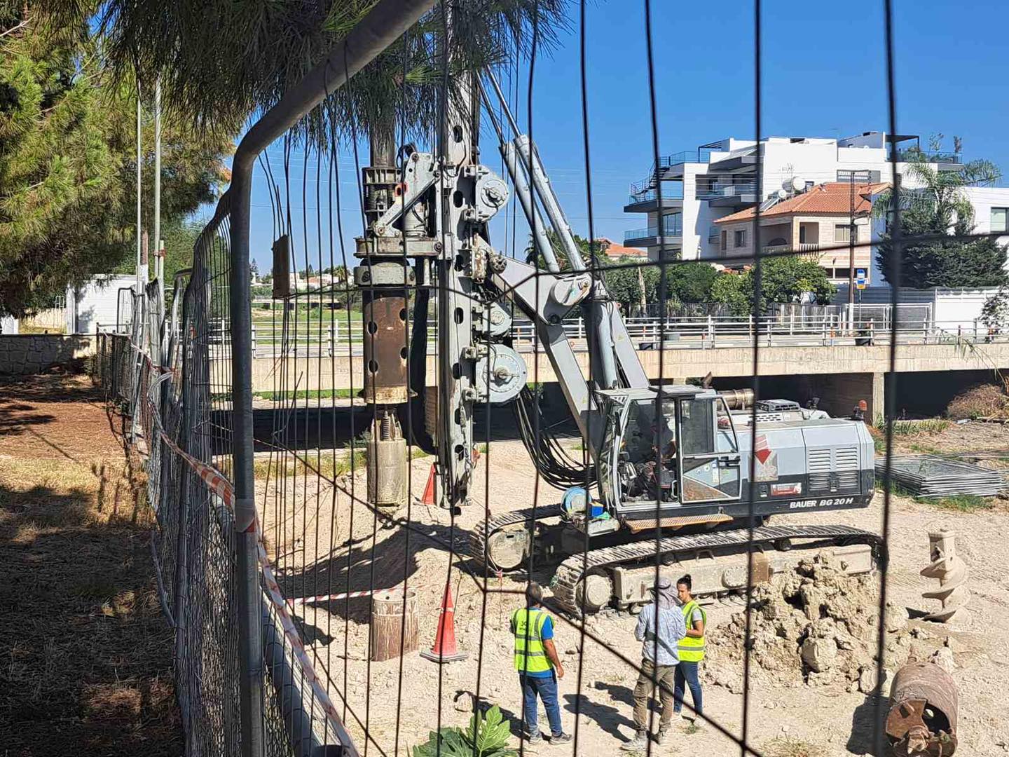 Εξωραισμός αντιπλημμυρικών καναλιών στο Δημοτικό Διαμέρισμα Λιβαδιών  (φώτο)