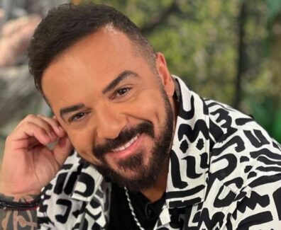 triantafillos__1_.2e16d0ba.fill-1375×729