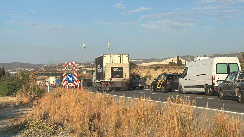 Κυκλοφοριακό χάος στον αυτοκινητόδρομο Λευκωσίας – Λεμεσού στη περιοχή Καλαβασού λόγω έργων