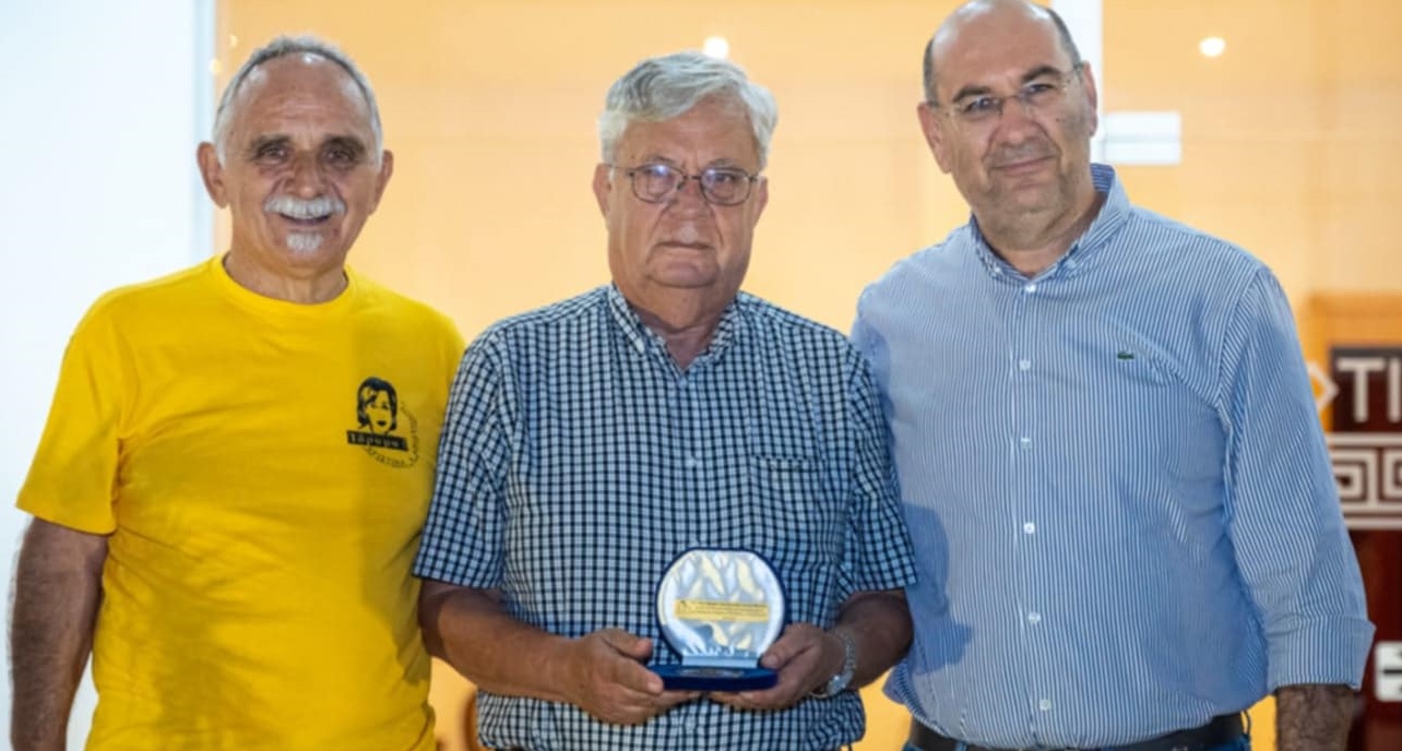 Το μεγάλο ΕΥΧΑΡΙΣΤΩ στον Ανδρέα Μωυσέως από το Ιδρυμα Χριστίνα Αποστόλου