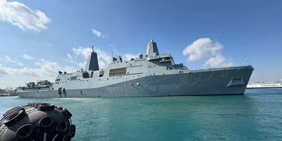 Στο λιμάνι της Λάρνακας το πλοίο USS New York (φώτο)