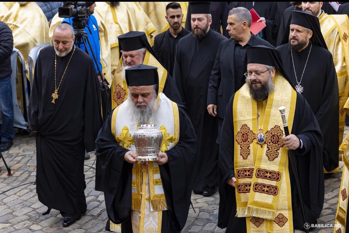 H μεταφορά της Τιμίας Κάρας του Αγίου Λαζάρου στη Ρουμανία για προσκύνημα (Video)