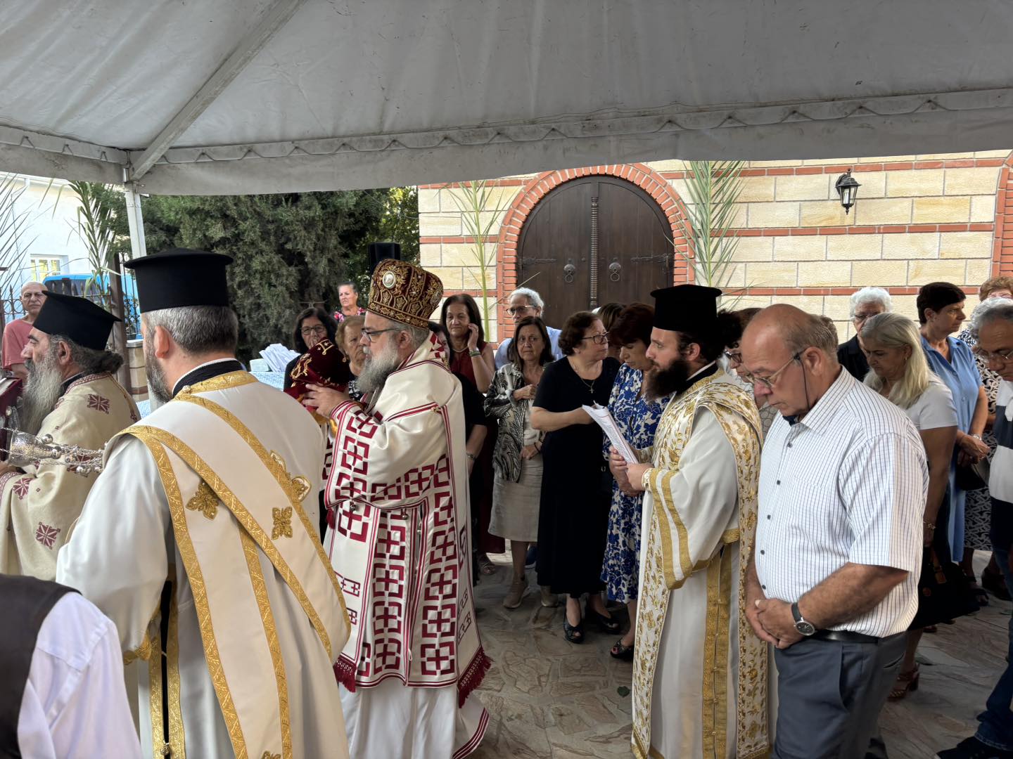 Πραγματοποιήθηκαν τα εγκαίνια του Παρεκκλησίου του Αγίου Θεράποντος στη Λάρνακα