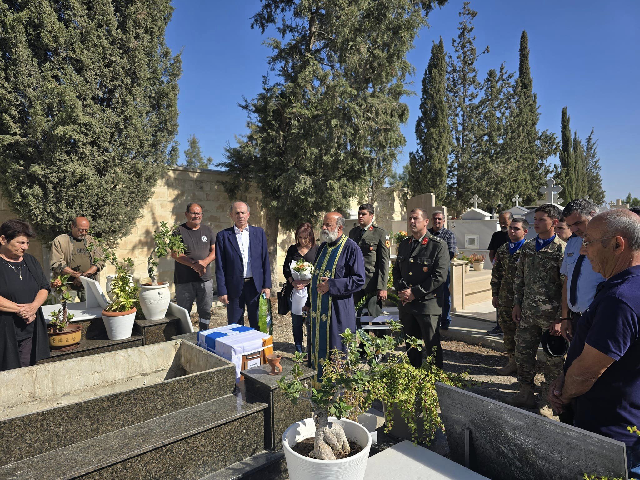 Τελέστηκε στο κοιμητήριο της Αραδίππου η ταφή των οστών του ήρωα Σωτήρη Αλεξάνδρου Παναγή