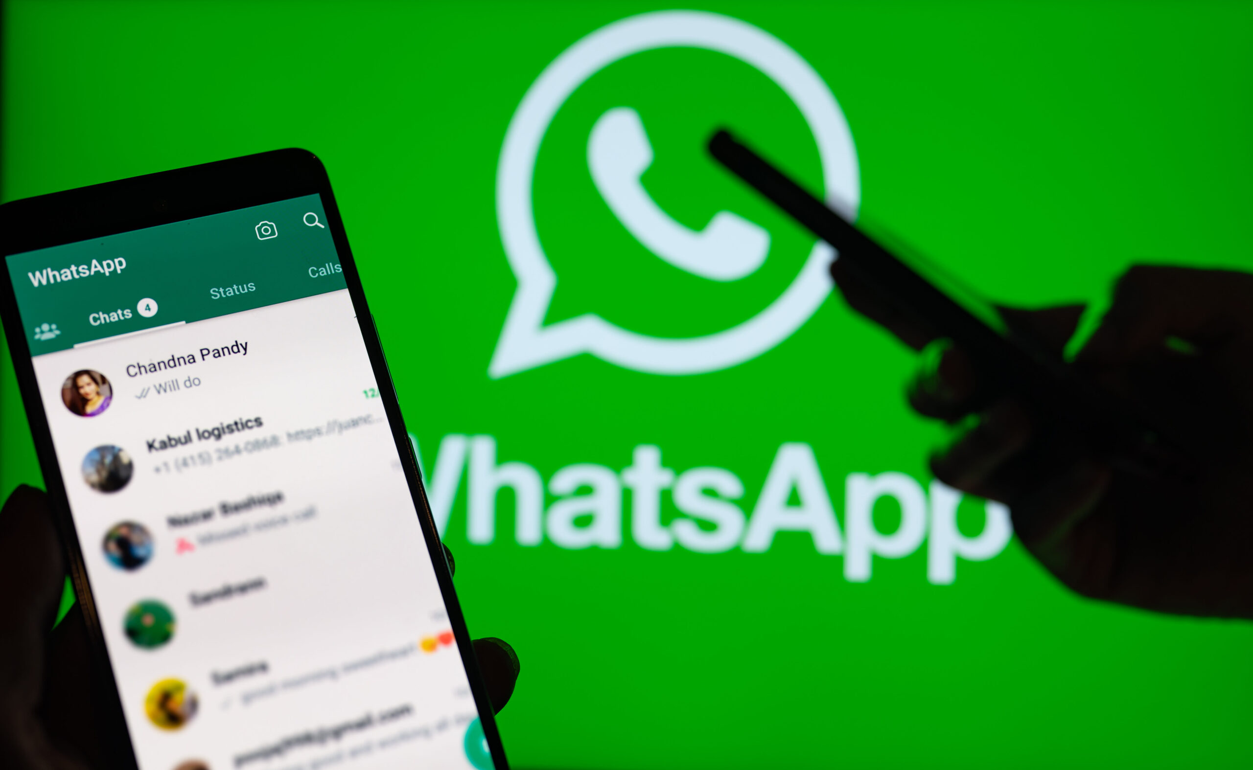Νέες απάτες με κλήσεις μέσω WhatsApp