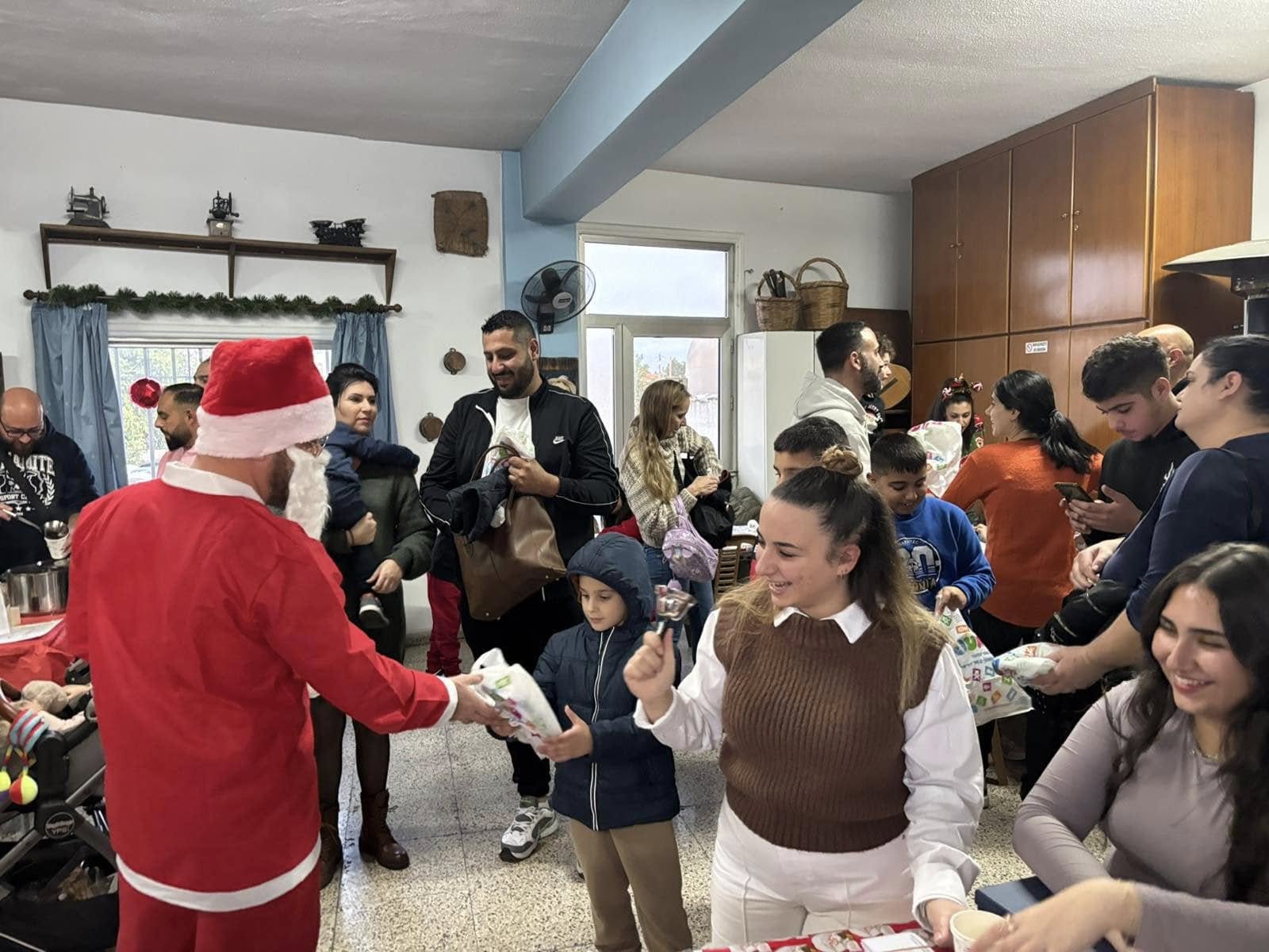 Με επιτυχία η Χριστουγεννιάτικη φιλανθρωπική εκδήλωση του Θ.Ο.Ι. Λιβαδιών  (φώτο)