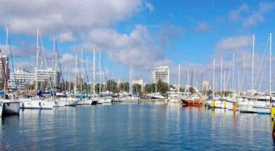 marina-larnakas2jpg