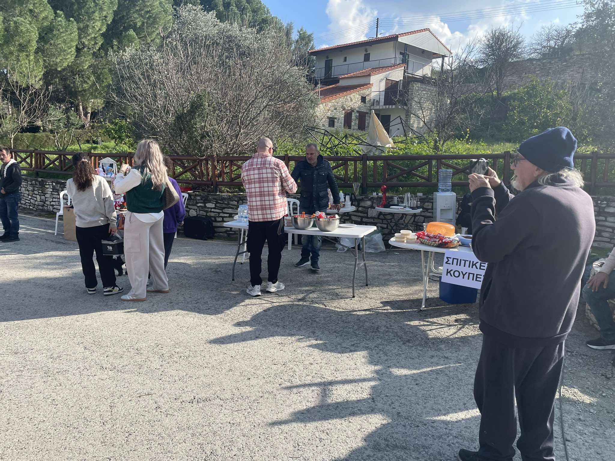 Στη Λάγια στήθηκε χθες ένα υπέροχο χριστουγεννιάτικο χωριό για να γιορτάσουν τα Θεοφάνεια  (βίντεο – φώτο)