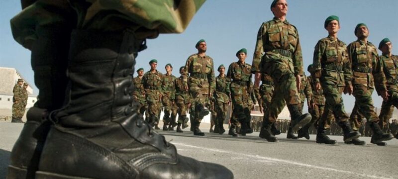 oudeteres-arvyla-stratiwtes-1_ID_1217351