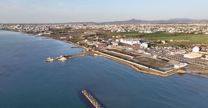 Περιμένουν ακόμη απαντήσεις για την ανέγερση του ξενοδοχείου Palm Beach – Eπανέρχονται με νέα επιστολή