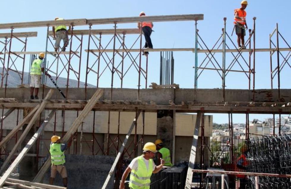 Σύσκεψη συντεχνιών τη Δευτέρα για Πλαίσιο Εργοδότησης Αλλοδαπών