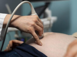 gynecologist-performing-ultrasound-consultation-1024×683