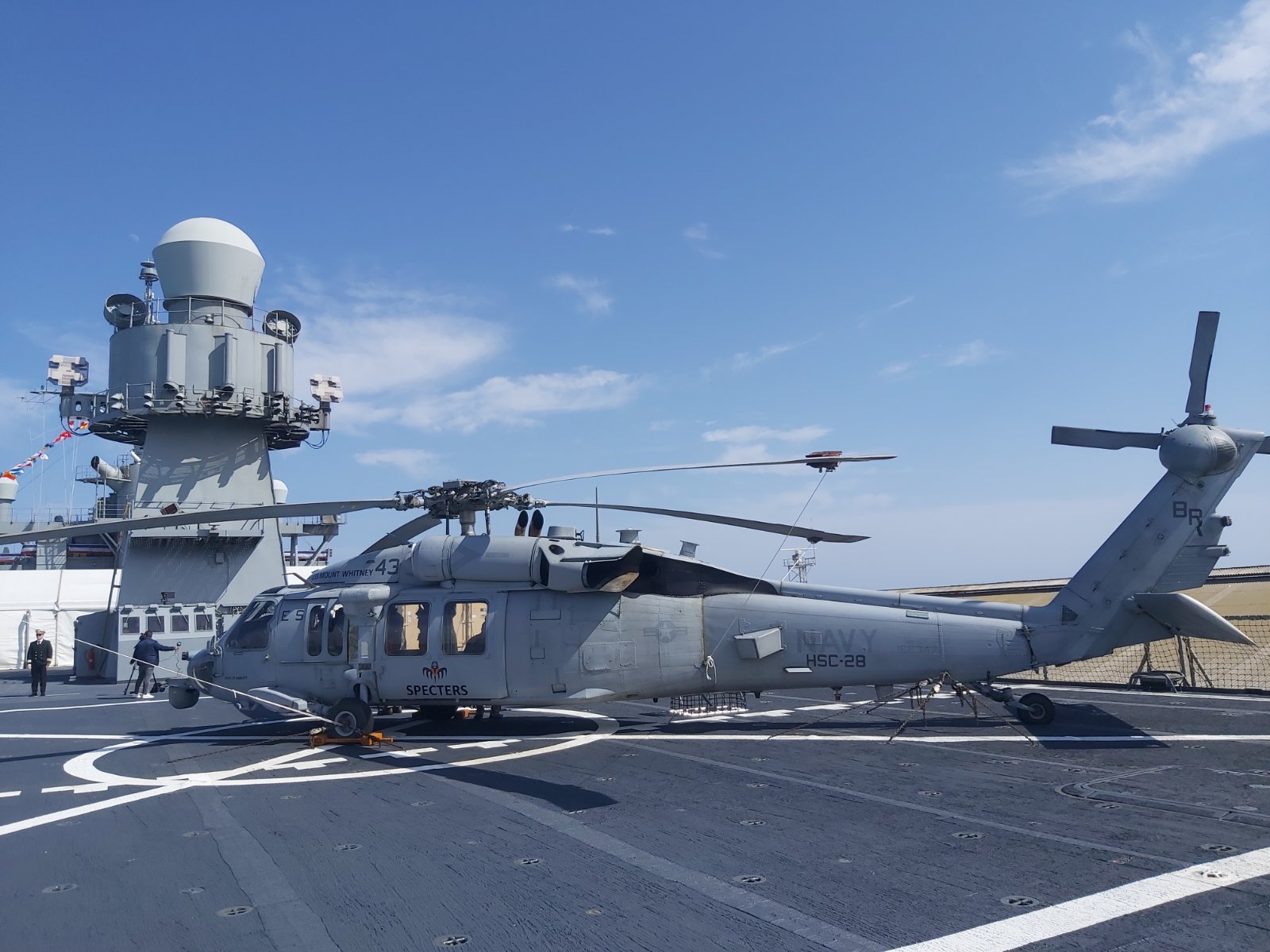 Στη Λάρνακα το εντυπωσιακό USS Mount Whitney!